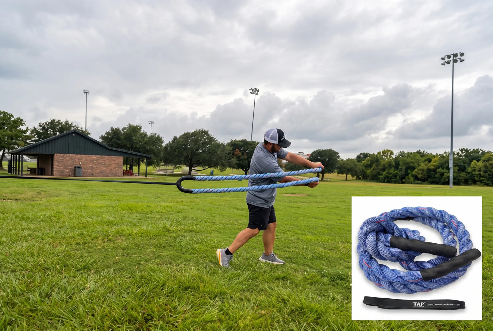 Core workout with dynamic rope system
